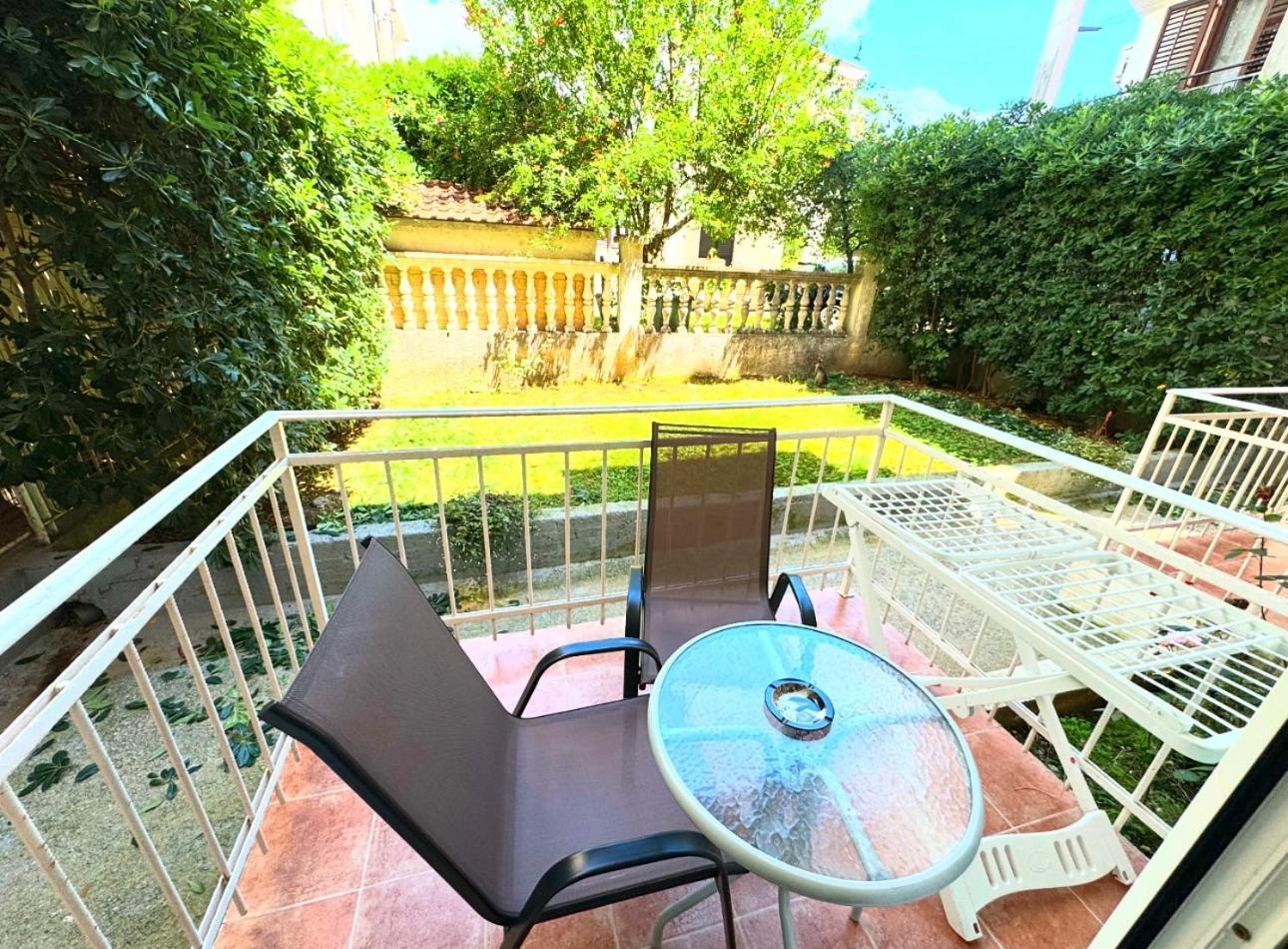 Guesthouse Mb Knezevic Budva Bagian luar foto