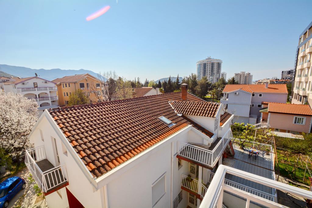 Guesthouse Mb Knezevic Budva Bagian luar foto
