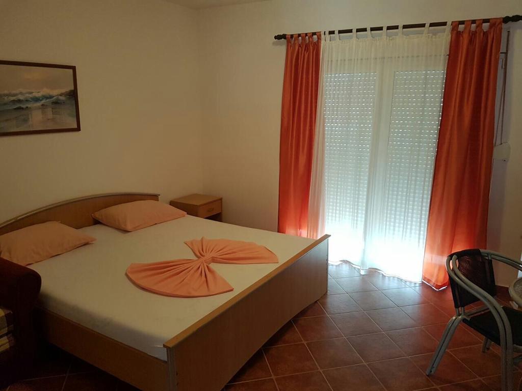Guesthouse Mb Knezevic Budva Bagian luar foto