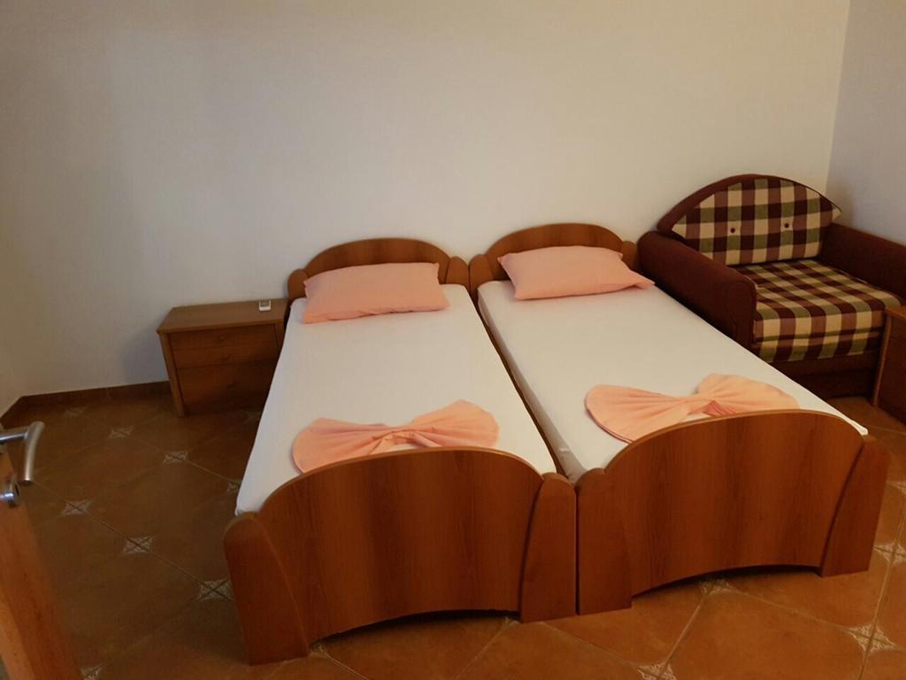 Guesthouse Mb Knezevic Budva Bagian luar foto