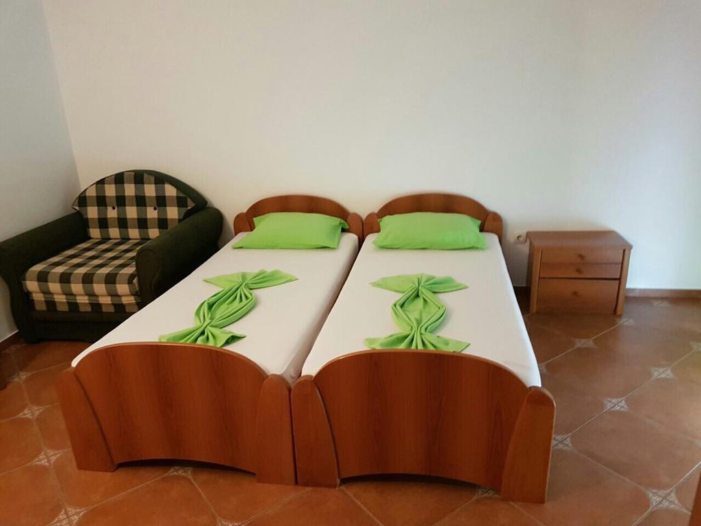 Guesthouse Mb Knezevic Budva Bagian luar foto