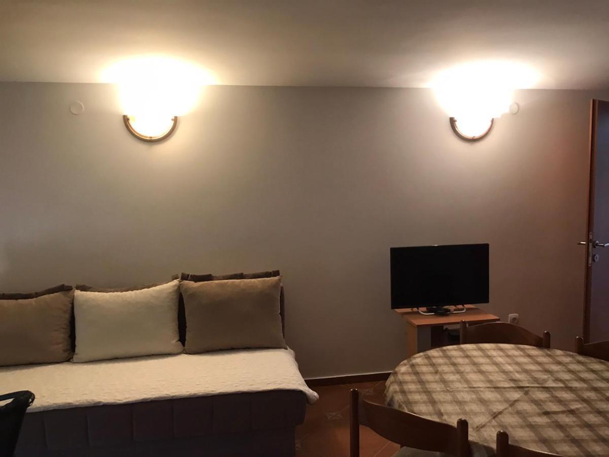 Guesthouse Mb Knezevic Budva Bagian luar foto